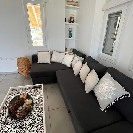 Holiday home Quiet 3-bedroom Sea View House With Shared Pool