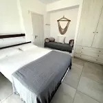 Quiet 3-bedroom Sea View House With Shared Pool Hébergement de vacances Mármara