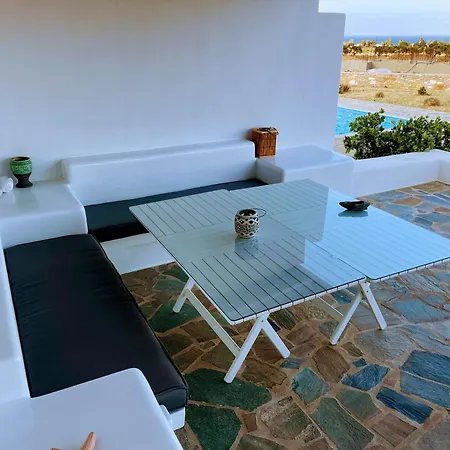Prázdninový dům Quiet 3-bedroom Sea View House With Shared Pool *