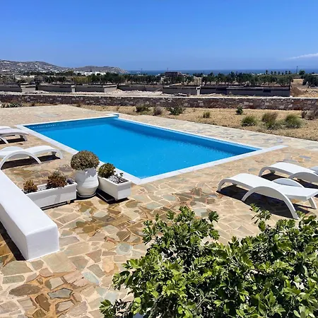 Quiet 3-bedroom Sea View House With Shared Pool Mármara