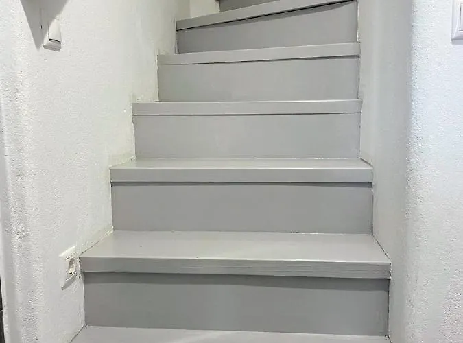 Ferienhaus Quiet 3-bedroom Sea View House With Shared Pool *