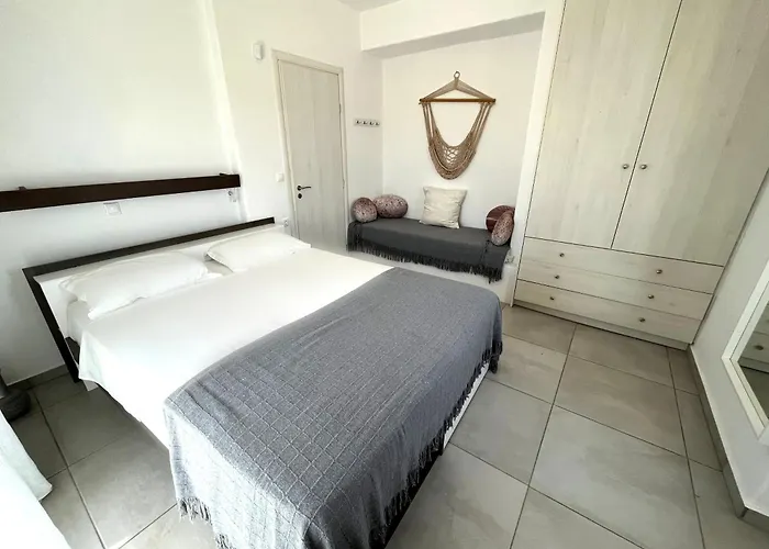 Quiet 3-bedroom Sea View House With Shared Pool Ferienhaus Mármara