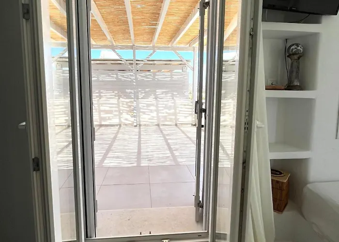 Quiet 3-bedroom Sea View House With Shared Pool