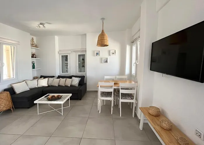 Quiet 3-bedroom Sea View House With Shared Pool Ferienhaus Mármara