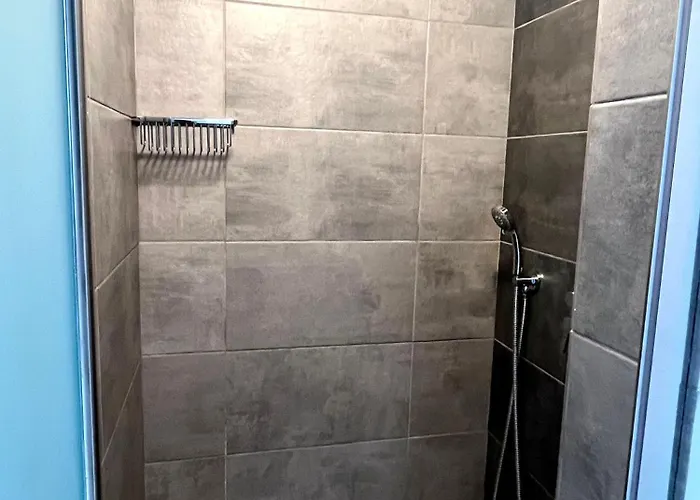 Quiet 3-bedroom Sea View House With Shared Pool Vakantiehuis